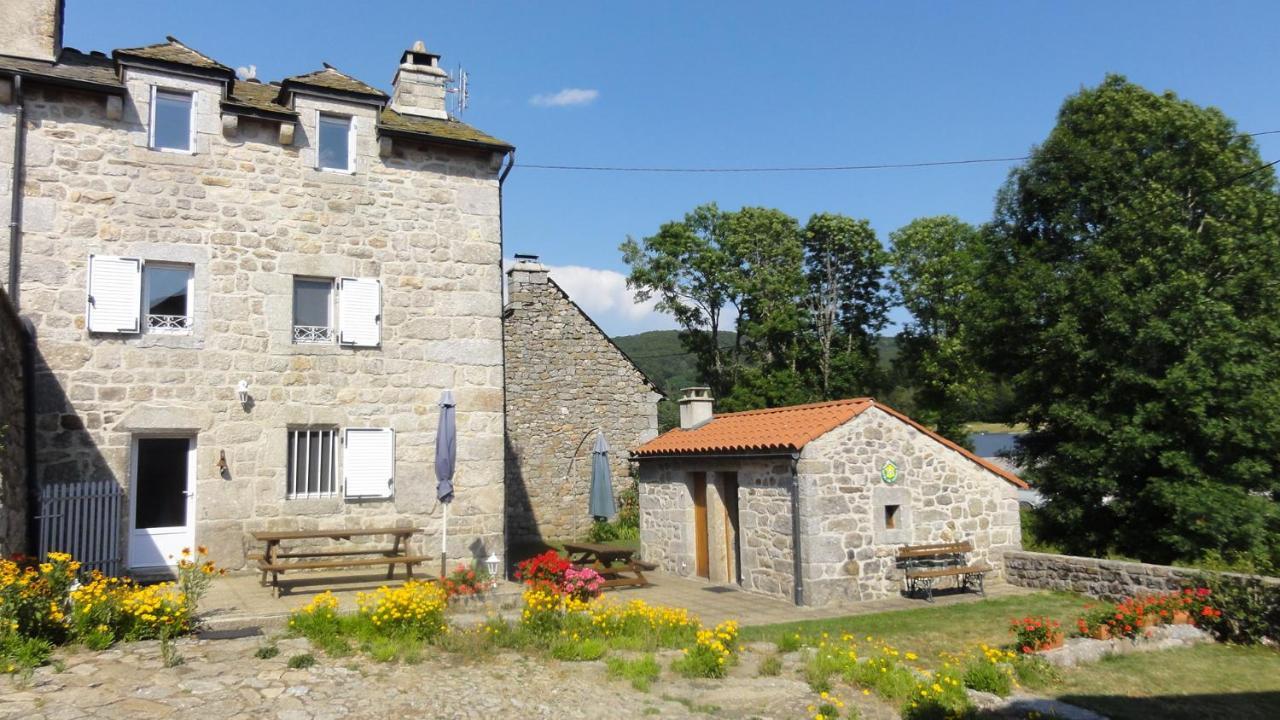 Gite Les Ducs Mialanes Exterior photo
